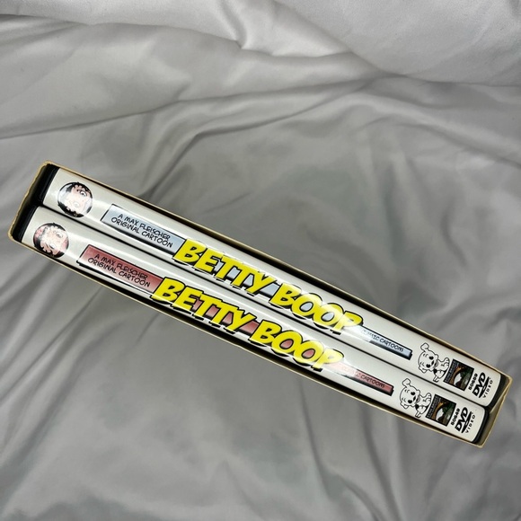 π¬ Betty Boop β 30 Classic Cartoons (2-Disc DVD Set) - Picture 2 of 4